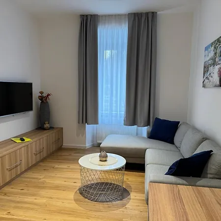 Tivoli Apartman *